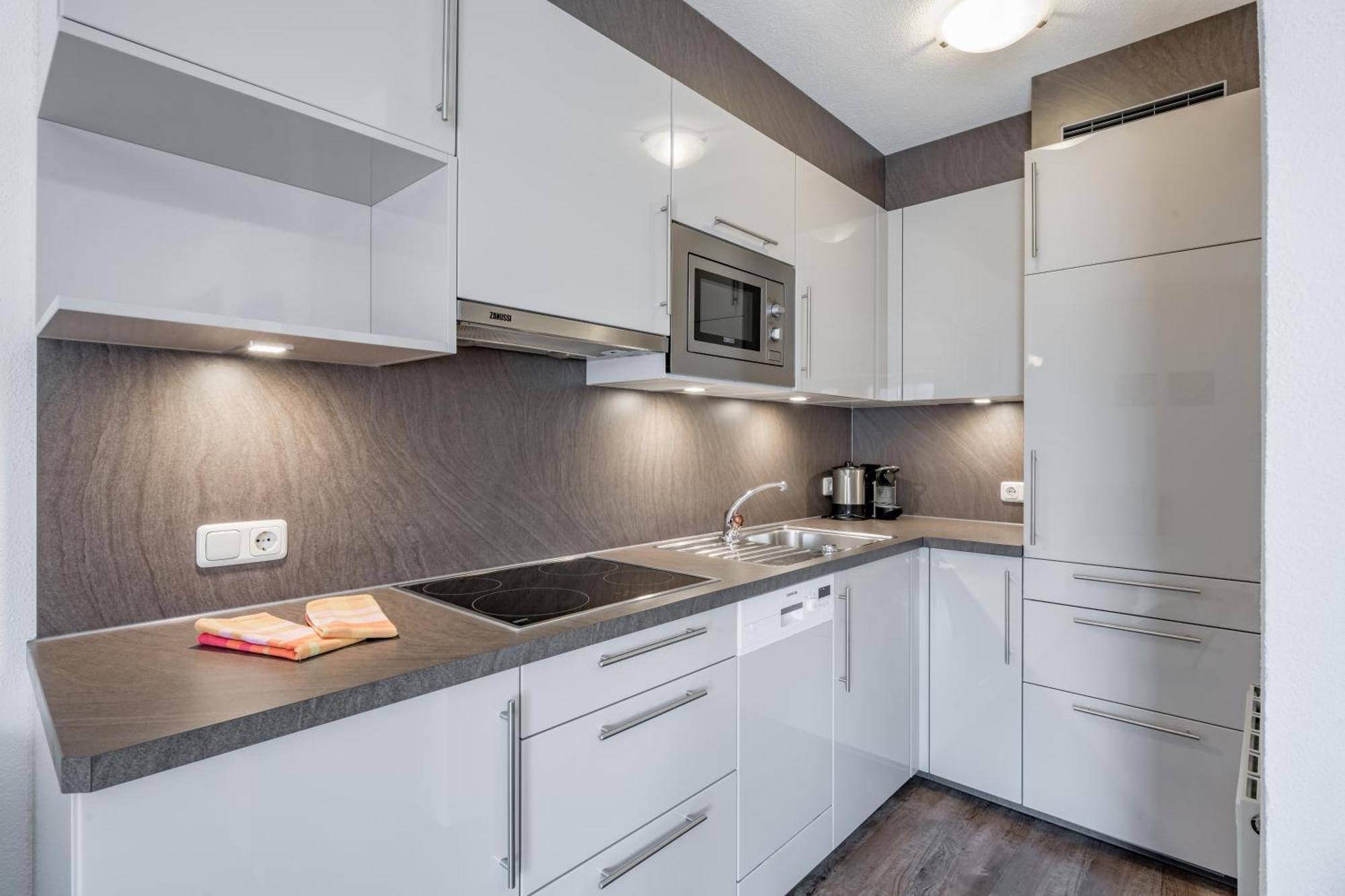 Platoell Homes Зерфаус Екстериор снимка