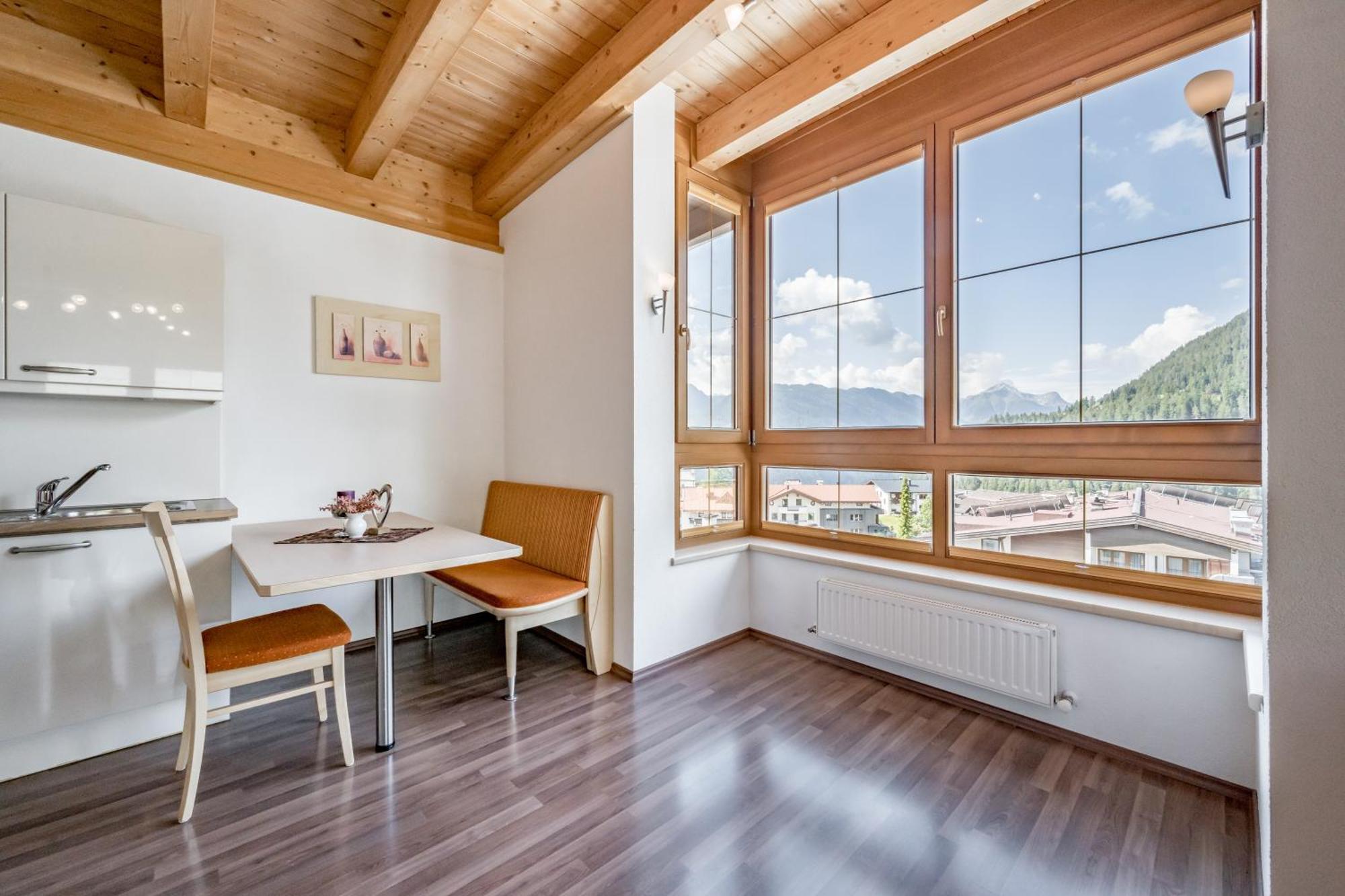 Platoell Homes Зерфаус Екстериор снимка