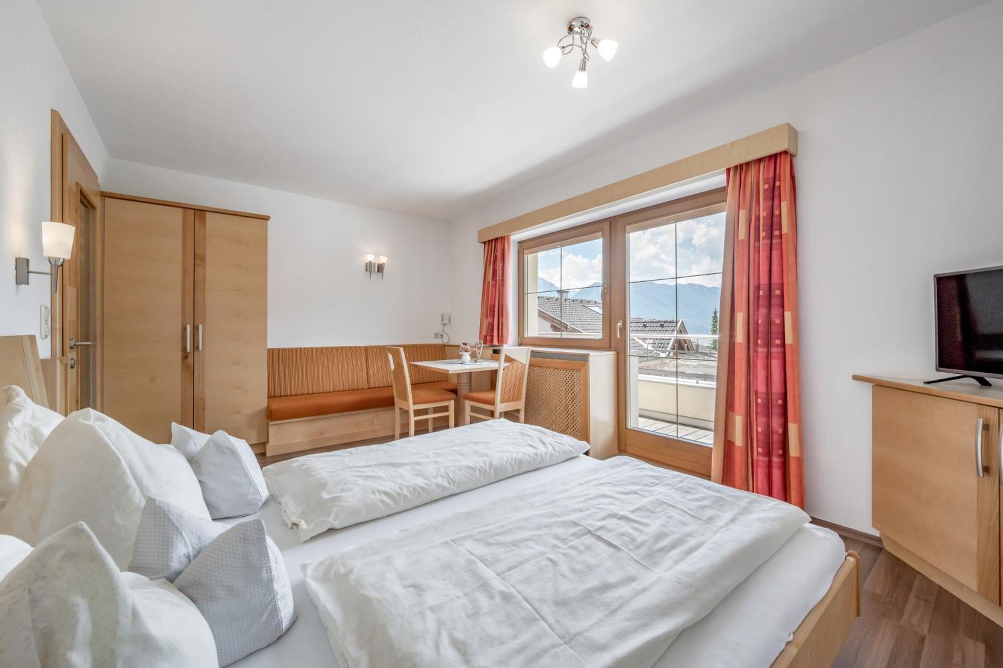 Platoell Homes Зерфаус Екстериор снимка